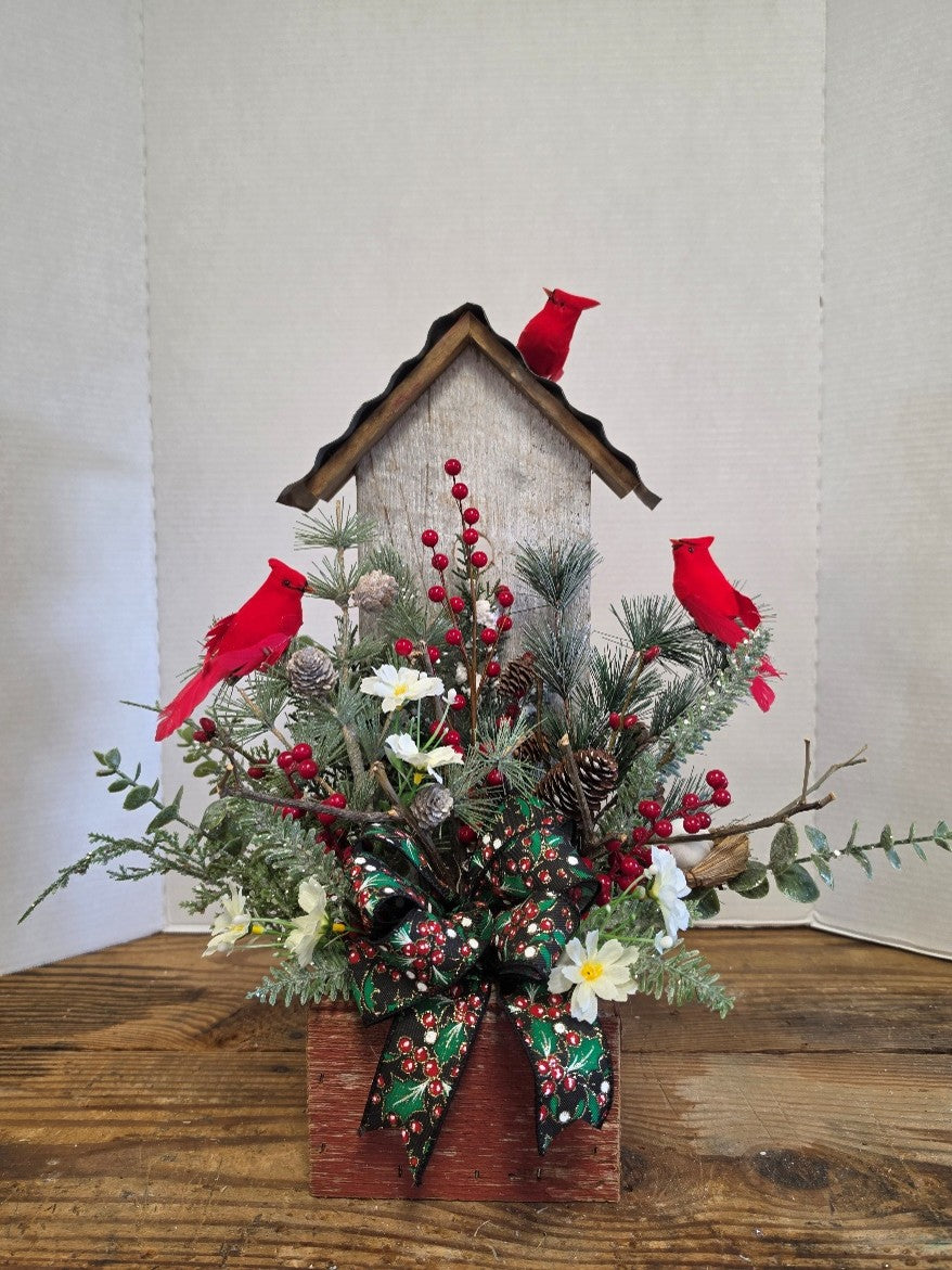 Cardinal Birdhouse
